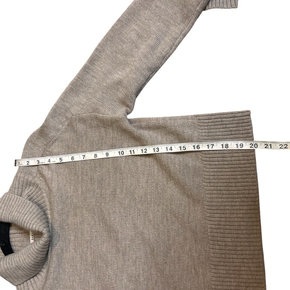 Aritzia Babaton Titus Sweater- Waist Length Merino Wool Sweater- Small - Picture 9 of 12